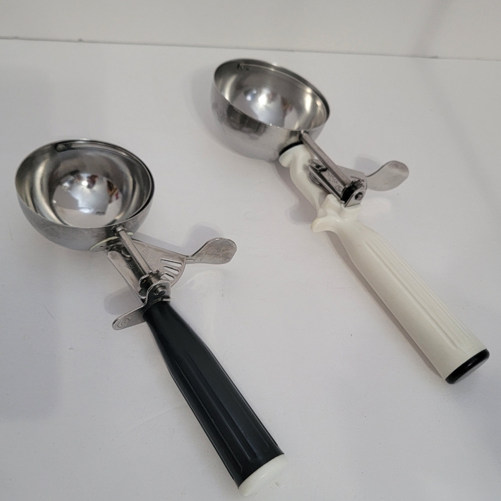 2 Vintage Vollrath Ice Cream Scoop  Stainless Disher Server  Scoops # 6
